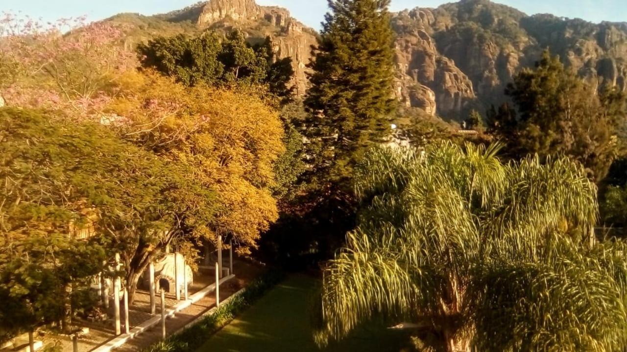 Hotel Quinta Del Sol Tepoztlán Exterior photo